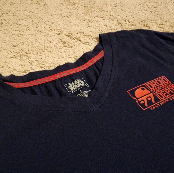 Star Wars Droid Depot T-shirt | Disney's Hollywood Studios | Women's - Picture 3 of 4